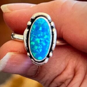 Elegant sterling Silver Opal Ring
